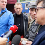 5.9.2016 Kielce. NOMADA to ósmy projekt artystyczny Fundacji „Nowa Przestrzeń Sztuki”. Wokół DOMU MODLITWY – żydowskiej bożnicy z początku XX wieku przeniesionej na Pakosz, przez cztery kolejne dni tworzył będzie rzeźbiarz i performer Paweł Althamer, oraz zaproszeni przez niego artyści. / Wojciech Habdas / Radio Kielce