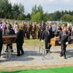 10.09.2016. Pogrzeb żołnierzy wyklętych Józefa Figarskiego ps. "Śmiały" i Czesława Spadło ps. "Mały" w Wąchocku / Wojciech Habdas / Radio Kielce
