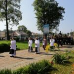 10.09.2016. Pogrzeb żołnierzy wyklętych Józefa Figarskiego ps. "Śmiały" i Czesława Spadło ps. "Mały" w Wąchocku / Wojciech Habdas / Radio Kielce