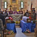 10.09.2016. Pogrzeb żołnierzy wyklętych Józefa Figarskiego ps. "Śmiały" i Czesława Spadło ps. "Mały" w Wąchocku / Wojciech Habdas / Radio Kielce