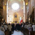 10.09.2016. Pogrzeb żołnierzy wyklętych Józefa Figarskiego ps. "Śmiały" i Czesława Spadło ps. "Mały" w Wąchocku / Wojciech Habdas / Radio Kielce