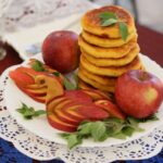 25.09.2016.  Święto odpustowe w Dębnie, połączone z tradycyjnym pieczeniem ziemniaków / Wojciech Habdas / Radio Kielce