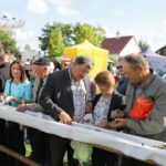 25.09.2016.  Święto odpustowe w Dębnie, połączone z tradycyjnym pieczeniem ziemniaków / Wojciech Habdas / Radio Kielce