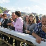 25.09.2016.  Święto odpustowe w Dębnie, połączone z tradycyjnym pieczeniem ziemniaków / Wojciech Habdas / Radio Kielce