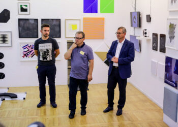 10.9.2016 Kielce. II Międzynarodowa Konferencja Naukowo-Artystyczna „Grid”. Wystawa Światło i przestrzeń w Instytucie Sztuk Pięknych w Kielcach / Wojciech Habdas / Radio Kielce