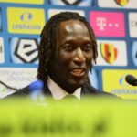 25.09.2016. Konferencja w sprawie sprzedaży Korony Kielce. Inwestor z Senegalu Ibrahima Iyane Thiam / Wojciech Habdas / Radio Kielce