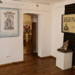 13.09.2016. Otwarcie wystawy plakatów ze zbiorów Muzeum Wsi Kieleckiej w Dworku Lasszczyków / Wojciech Habdas / Radio Kielce