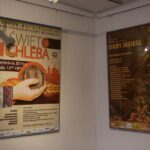 13.09.2016. Otwarcie wystawy plakatów ze zbiorów Muzeum Wsi Kieleckiej w Dworku Lasszczyków / Wojciech Habdas / Radio Kielce