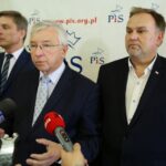 15.09.2016. Konferencja Prawa i Sprawiedliwości. Od lewej: Andrzej Pruś, Krzysztof Lipiec i Marek Kwitek / Wojciech Habdas / Radio Kielce