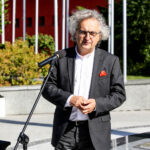 27.9.2016 Kielce. Gruntownie odnowiona Kolumna Czasu umieszczona została na dziedzińcu Targów Kielce. / Wojciech Habdas / Radio Kielce