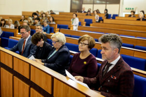 28.9.2016 Kielce. Spotkanie wiceminister Elżbiety Bojanowskiej z Ministerstwa Rodziny, Pracy i Polityki Społecznej ze służbami wojewodów i przedstawicielami PCPR. / Wojciech Habdas / Radio Kielce