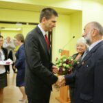 28.09.2016. Uroczystość wręczenia odznak "Za Zasługi Dla Archiwistyki" Kornelii Major i prof. Adamowi Massalskiemu / Wojciech Habdas / Radio Kielce