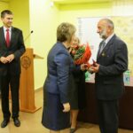 28.09.2016. Uroczystość wręczenia odznak "Za Zasługi Dla Archiwistyki" Kornelii Major i prof. Adamowi Massalskiemu / Wojciech Habdas / Radio Kielce