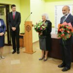 28.09.2016. Uroczystość wręczenia odznak "Za Zasługi Dla Archiwistyki" Kornelii Major i prof. Adamowi Massalskiemu / Wojciech Habdas / Radio Kielce