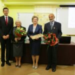 28.09.2016. Uroczystość wręczenia odznak "Za Zasługi Dla Archiwistyki" Kornelii Major i prof. Adamowi Massalskiemu / Wojciech Habdas / Radio Kielce