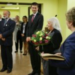 28.09.2016. Uroczystość wręczenia odznak "Za Zasługi Dla Archiwistyki" Kornelii Major i prof. Adamowi Massalskiemu / Wojciech Habdas / Radio Kielce