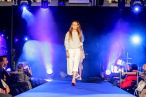 28.9.2016 Kielce. Finałowy pokaz mody Workshop Fashion Design w Galerii Korona. / Wojciech Habdas / Radio Kielce