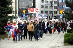 Nauczycielski protest przed Urzędem Wojewódzkim (10 października 2016 r.) / Wojciech Habdas / Radio Kielce