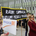 Nauczycielski protest przed Urzędem Wojewódzkim (10 października 2016 r.) / Wojciech Habdas / Radio Kielce