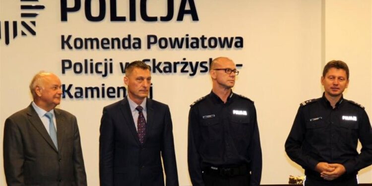 Nowi szefowie skarżyskiej policji / Świętokrzyska Policja