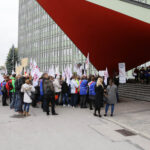 Nauczycielski protest przed Urzędem Wojewódzkim (10 października 2016 r.) / Wojciech Habdas / Radio Kielce