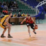 AZS Politechnika Świętokrzyska kontra Żubry Leo  (8 października 2016 r.) / Maciej Makuła / Radio Kielce