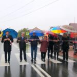 22.10.2016. Oddanie do użytku 4-kilometrowego odcinka drogi, łączącej rynek w Małogoszczu z trasą wojewódzką numer 728 / Ewa Pociejowska-Gawęda / Radio Kielce