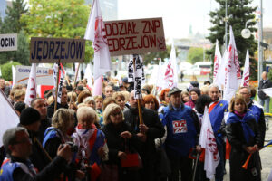 Nauczycielski protest przed Urzędem Wojewódzkim (10 października 2016 r.) / Wojciech Habdas / Radio Kielce