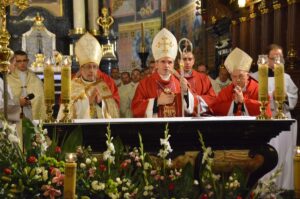 Sandomierz. Msza święta w intencji prześladowanych chrześcijan (17 października 2016 r.) / Grażyna Szlęzak - Wójcik / Radio Kielce