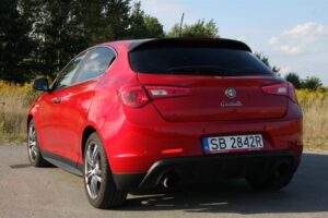 28.10.2016 Auto-Formuła. Alfa Romeo Giulietta w wersji Quadrifoglio Verde / Robert Felczak / Radio Kielce