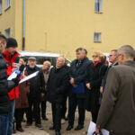 19.10.2016 Starachowice. Mieszkańcy narzekają na uciążliwe towarzystwo osób bezdomnych, nocujących w klatkach schodowych. / Grzegorz Jamka / Radio Kielce