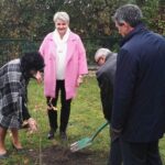 21.10.2016. Nauczyciele i uczniowie LO im. Hugona Kołłątaja w Pińczowie upamiętnili absolwenta szkoły, podporucznika Józefa Wojtala / Kamil Włosowicz / Radio Kielce