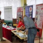 22.10.2016. Światowy Dzień Osteoporozy. Akcja profilaktyczna w Ostrowcu / Kalina Łabuz-Bębas / Radio Kielce