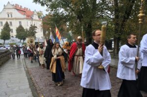 09.10.2016 Sandomierz. Procesja z relikwiami błogosławionego Wincentego Kadłubka / Grażyna Szlęzak - Wójcik / Radio Kielce