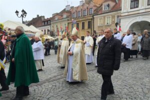 09.10.2016 Sandomierz. Procesja z relikwiami błogosławionego Wincentego Kadłubka / Grażyna Szlęzak - Wójcik / Radio Kielce