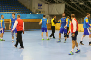 08.10.2016. Trening Vive Tauronu przed meczem Ligi Mistrzów z Pick Szeged / Kamil Król / Radio Kielce