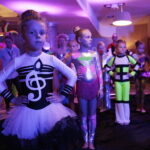 01.10.2016 Kielce. Wystawa kostiumów scenicznych autorstwa Augustyny Nowackiej. / Jarosław Kubalski / Radio Kielce