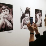 05.10.2016 Kielce. Wernisaż wystawy w DŚT „Niepełnosprawne Piękne”. / Jarosław Kubalski / Radio Kielce