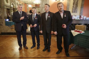 07.10.2016 Kielce. Odznaczenia dla Honorowych Dawców Krwi. / Jarosław Kubalski / Radio Kielce