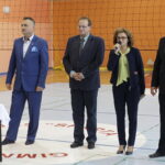 08.10.2016 Daleszyce. Mecz siatkówki Świętokrzyskie VIP-y vs. Rodzice Zastępczy w ramach akcji wojewody „Potrzebuję rodziców od zaraz”. / Jarosław Kubalski / Radio Kielce