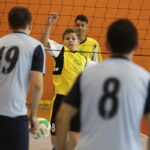 08.10.2016 Daleszyce. Mecz siatkówki Świętokrzyskie VIP-y vs. Rodzice Zastępczy w ramach akcji wojewody „Potrzebuję rodziców od zaraz”. / Jarosław Kubalski / Radio Kielce