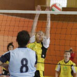 08.10.2016 Daleszyce. Mecz siatkówki Świętokrzyskie VIP-y vs. Rodzice Zastępczy w ramach akcji wojewody „Potrzebuję rodziców od zaraz”. / Jarosław Kubalski / Radio Kielce