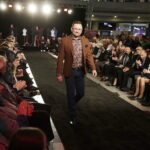 08.10.2016 Kielce. Wieczór Modnych Filantropów. Pokaz mody i licytacje w Galerii Korona. / Jarosław Kubalski / Radio Kielce