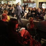 08.10.2016 Kielce. Wieczór Modnych Filantropów. Pokaz mody i licytacje w Galerii Korona. / Jarosław Kubalski / Radio Kielce