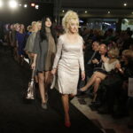 08.10.2016 Kielce. Wieczór Modnych Filantropów. Pokaz mody i licytacje w Galerii Korona. / Jarosław Kubalski / Radio Kielce