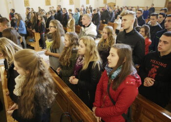 08.10.2016 Skorzeszyce. Wolontariusze spotkali się, by podziękować za Światowe Dni Młodzieży. / Jarosław Kubalski / Radio Kielce