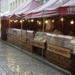 21.10.2016 Kielce. Jarmark na ulicy Sienkiewicza. / Jarosław Kubalski / Radio Kielce