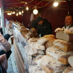 22.10.2016 Kielce. Jarmark na ulicy Sienkiewicza. / Jarosław Kubalski / Radio Kielce