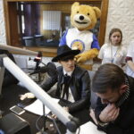 23.10.2016 Kielce. Zespół "Łzy" nagrał w Radiu Kielce spot charytatywny dla Dawida Szpaka. / Jarosław Kubalski / Radio Kielce