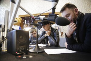 23.10.2016 Kielce. Zespół "Łzy" nagrał w Radiu Kielce spot charytatywny dla Dawida Szpaka. / Jarosław Kubalski / Radio Kielce
